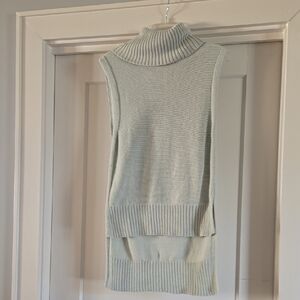 Banana Republic Sleevless Turtleneck Sweater